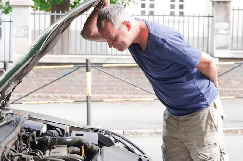 Dor nas Costas Após Longa Viagem de Carro? Alivie com Estas Dicas de Fisioterapia